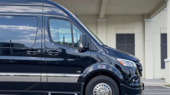 laredo 12 passenger sprinter van