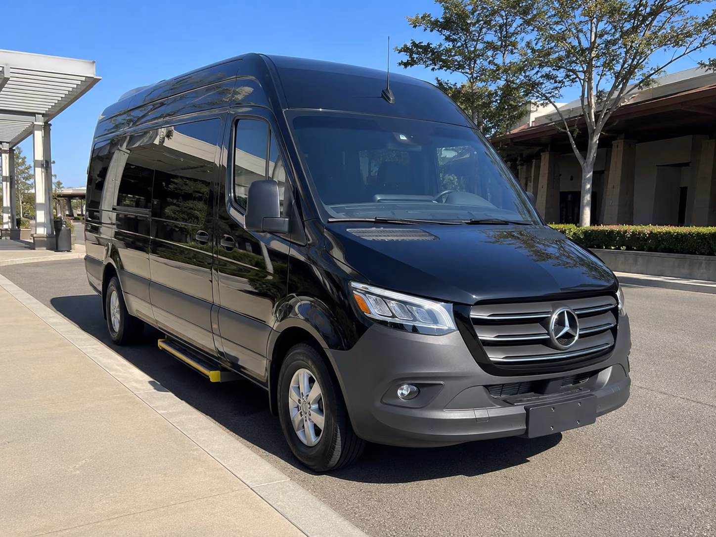 18 passenger sprinter van