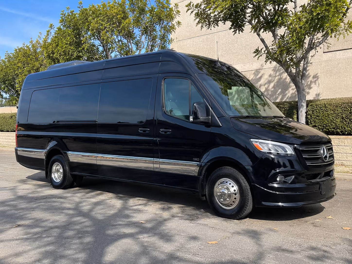 find the perfect transportation for your next corporate event 1