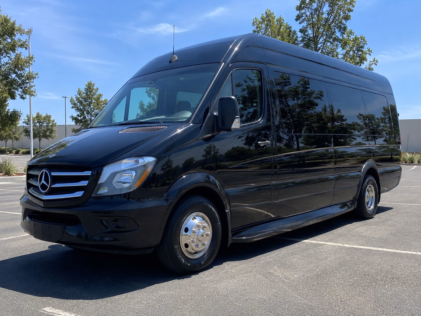 laredo sprinter limousine